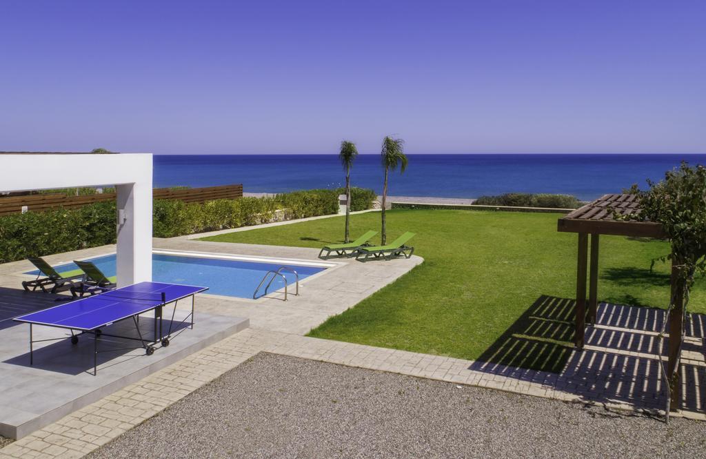 Antonoglou Beach Villas - Waterfront Luxury Retreat Lachania  Exterior photo