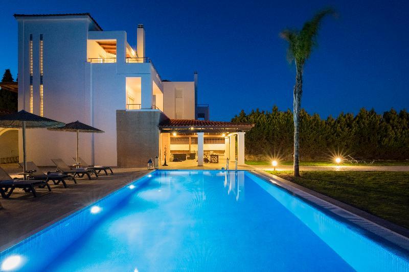 Antonoglou Beach Villas - Waterfront Luxury Retreat Lachania  Exterior photo