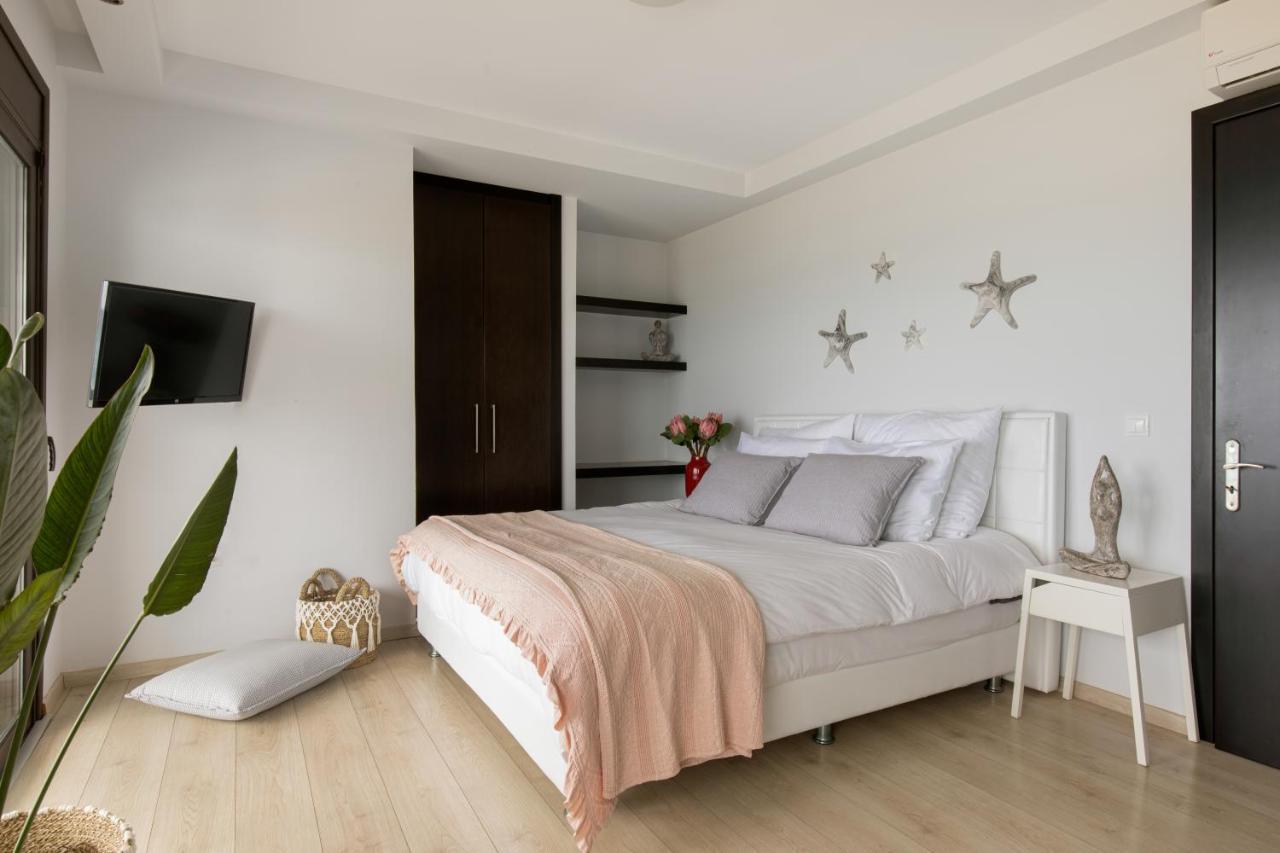 Antonoglou Beach Villas - Waterfront Luxury Retreat Lachania  Exterior photo